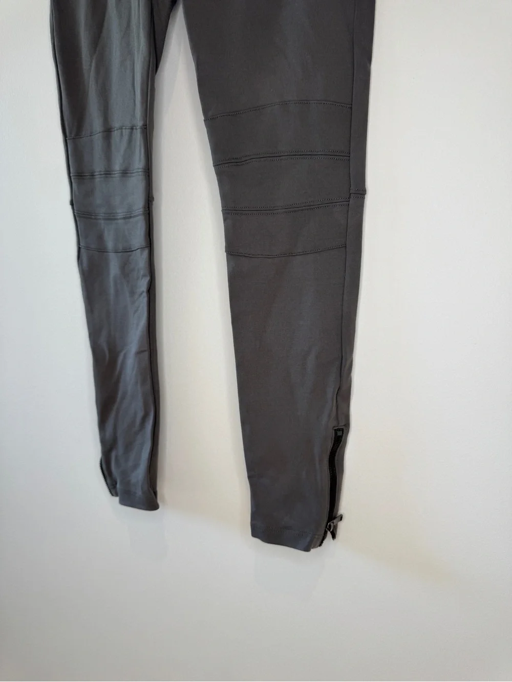 David Lerner Moto Leggings Size Medium Olive Drab Green Grey